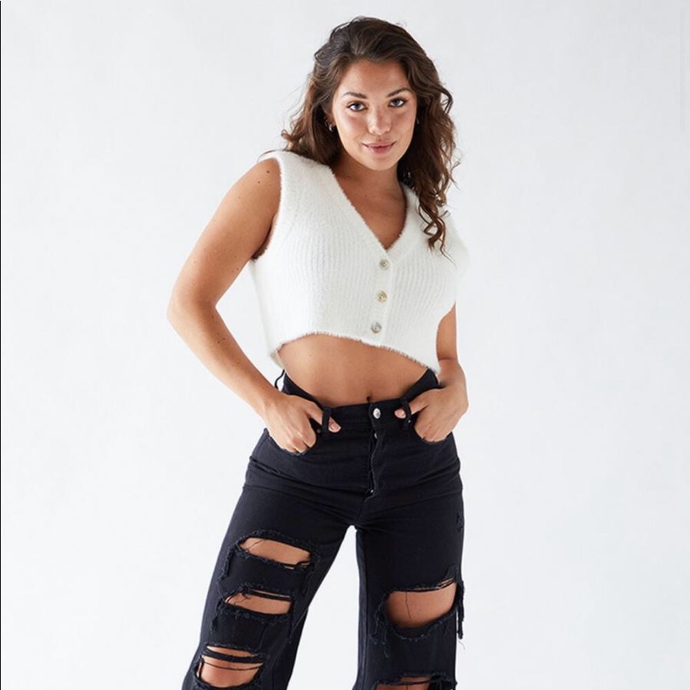 L.A. Hearts White Furry v-neck vest with buttons